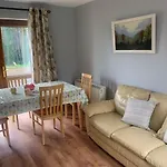 No 14 Village House, Sneem, 4 Bedrooms 펜션 스님