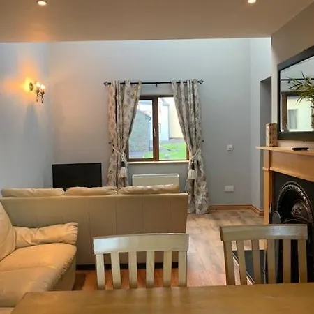 No 14 Village House, Sneem, 4 Bedrooms