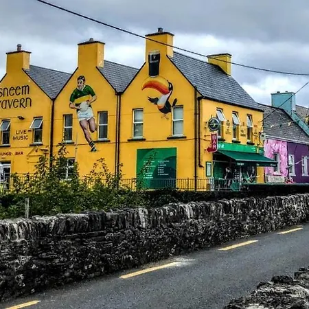 Casa vacanze No 14 Village House, Sneem, 4 Bedrooms *