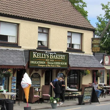 No 14 Village House, Sneem, 4 Bedrooms * Sneem