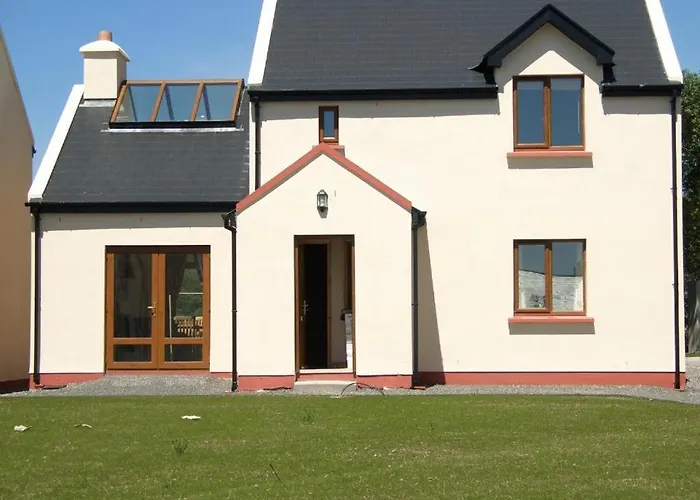 No 14 Village House, Sneem, 4 Bedrooms Сним
