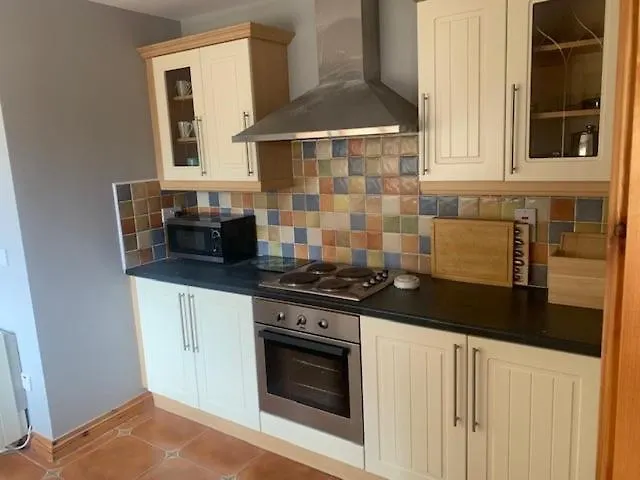 No 14 Village House, Sneem, 4 Bedrooms *