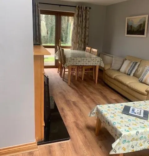 No 14 Village House, Sneem, 4 Bedrooms *