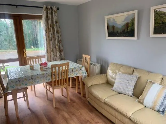 No 14 Village House, Sneem, 4 Bedrooms Дом отдыха Сним