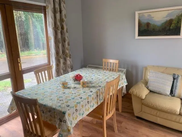 Дом отдыха No 14 Village House, Sneem, 4 Bedrooms