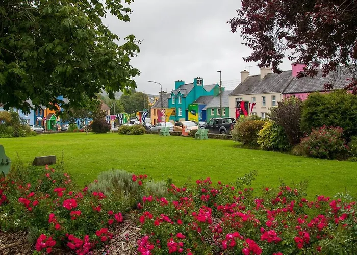 No 14 Village House, Sneem, 4 Bedrooms Сним